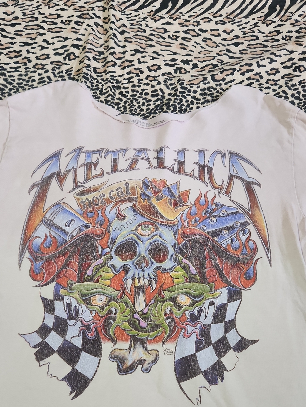 Metallica Graphic Short Sleeve Tee - Beige/pink